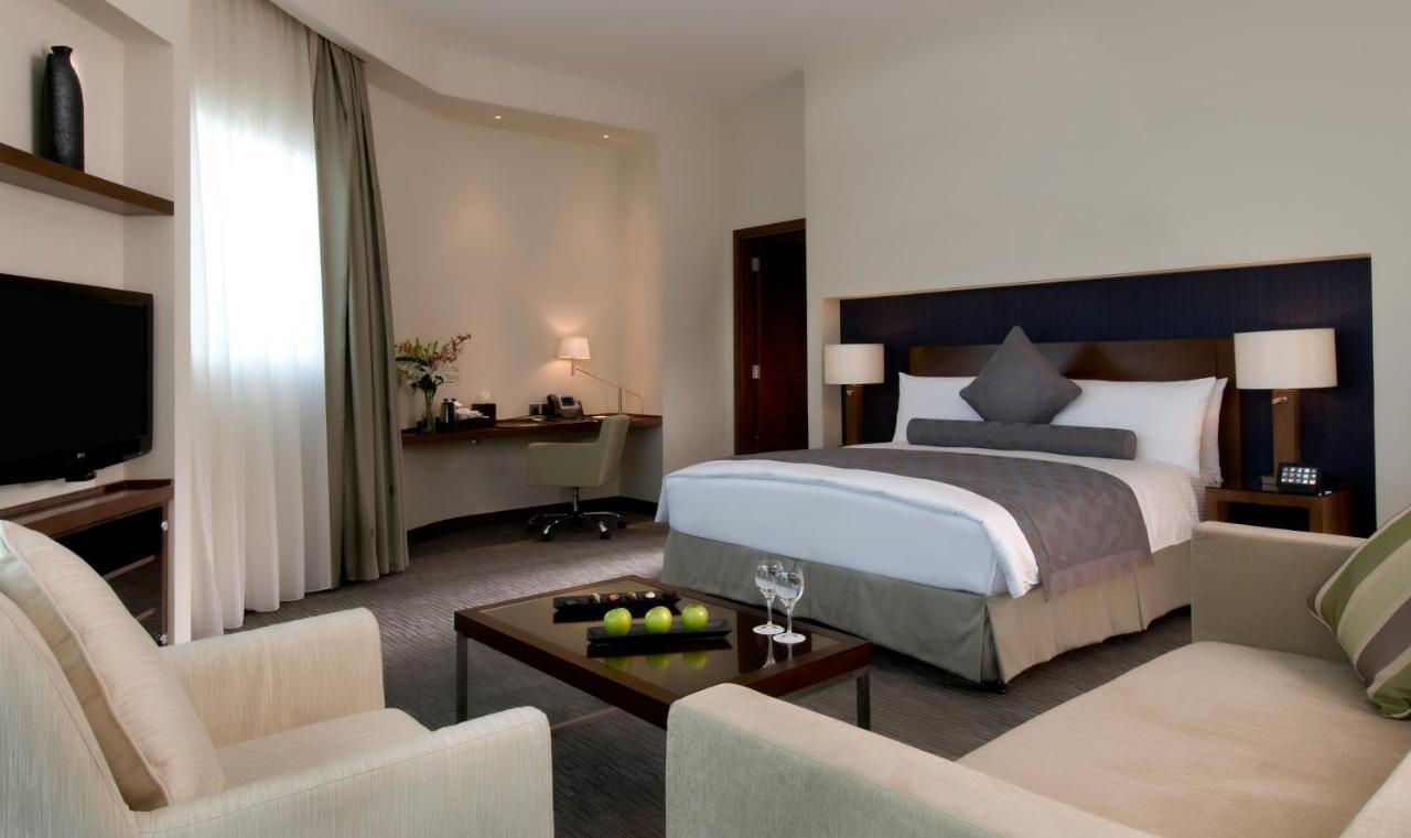 Grand Millennium Al Wahda Hotel And Executive Apartments Abu Dhabi Room photo